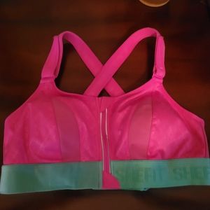 SHEFIT Ultimate Sports Bra in Fierce